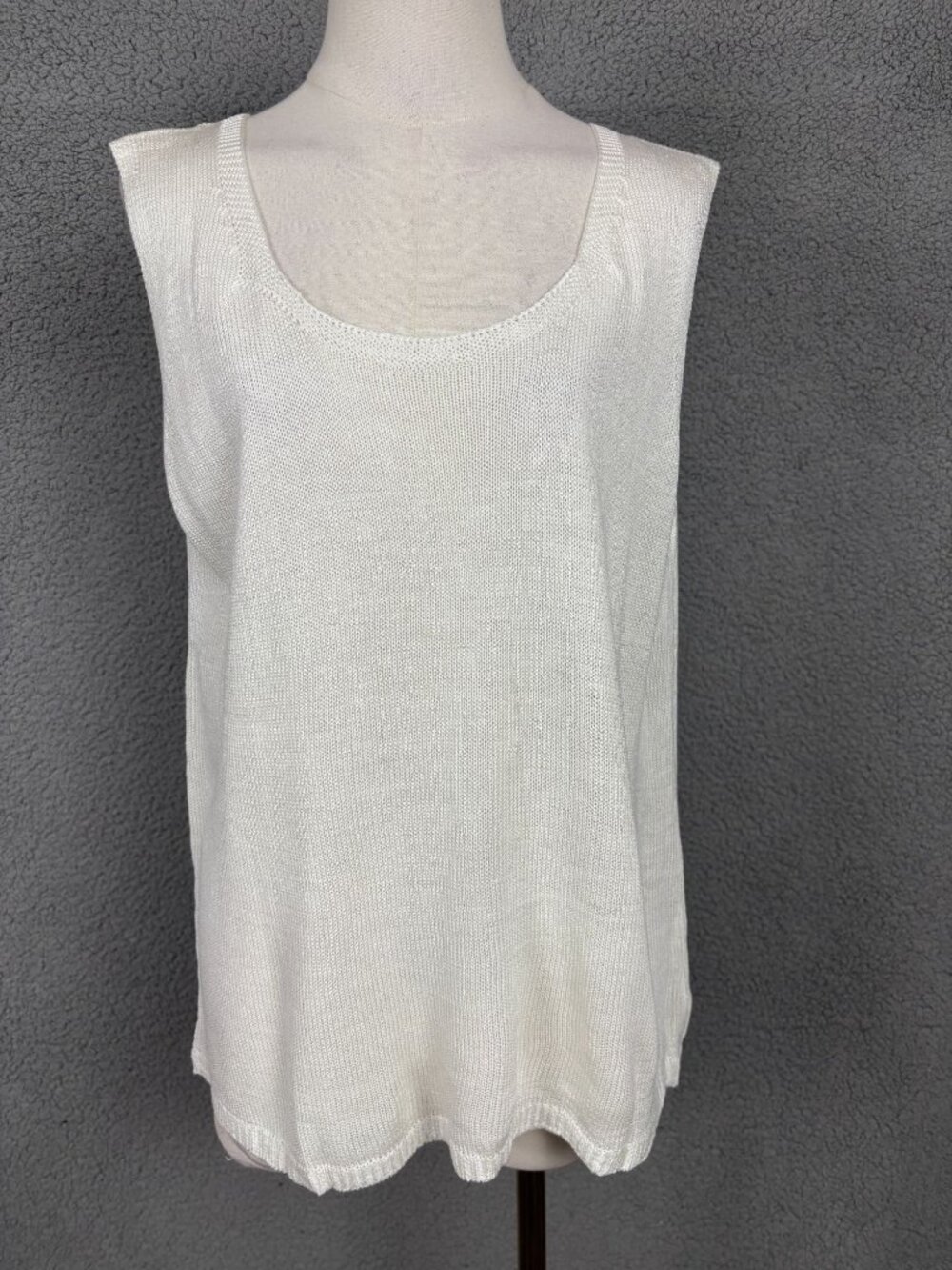 IDEALSANXUN Women's Sweater Vest Tank Tops Sleeveless Slim Fit Ivory XL NWT's.